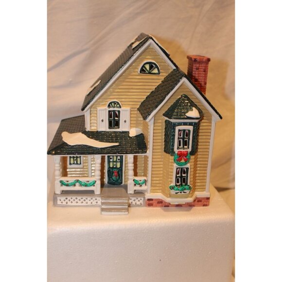 Dept 56 Snow Village Woodbury House  (no sleeve) - Picture 1 of 4